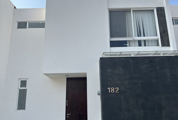 Casa en  Calle Montecarlo, Santa María Malacatepec, Parque San Luis Potosí, Ocoyucan, Puebla, 72830, Mex