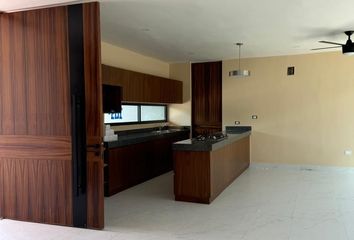 Casa en  Calle 18, México Oriente, Mérida, Yucatán, 97137, Mex