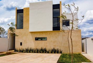 Casa en condominio en  Calle 18 108-108, Cholul, Mérida, Yucatán, 97305, Mex