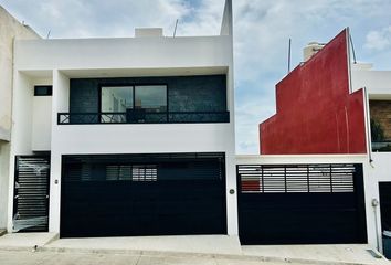 Casa en fraccionamiento en  Boulevard Imperial, Xalapa, Veracruz De Ignacio De La Llave, 91195, Mex