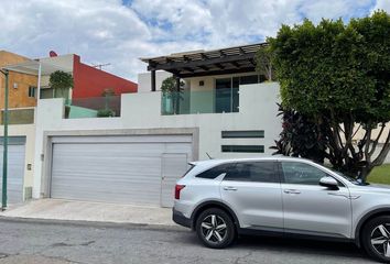 Casa en condominio en  Boulevard La Trinidad, San Bernardino La Trinidad, Pueblo De San Bernardino Tlaxcalancingo, San Andrés Cholula, Puebla, 72820, Mex