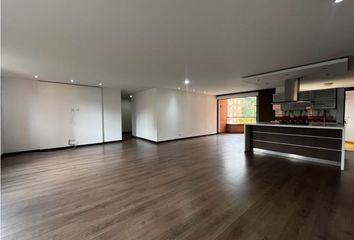 Apartamento en  Poblado, Medellín