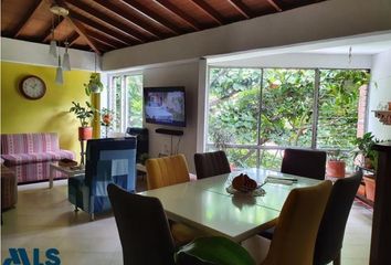 Apartamento en  El Rincón, Medellín