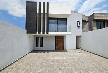 Casa en  Cacalomacán, Toluca