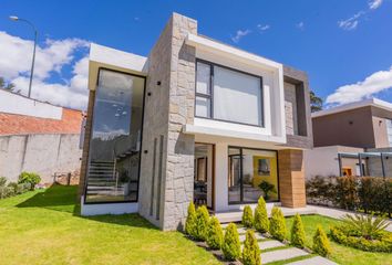 Casa en  Challuabamba, Cuenca