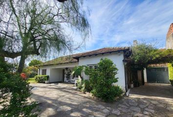 Casa en  Acassuso, Partido De San Isidro