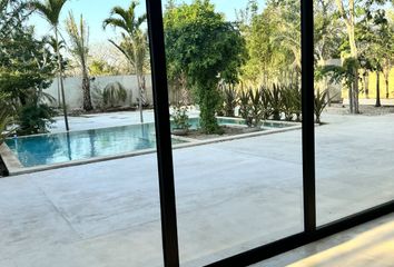 Casa en  Calle 16, Conkal, Yucatán, 97345, Mex