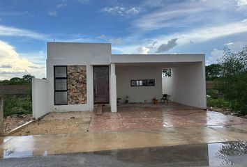 Casa en condominio en  Calle 18 108-108, Cholul, Mérida, Yucatán, 97305, Mex