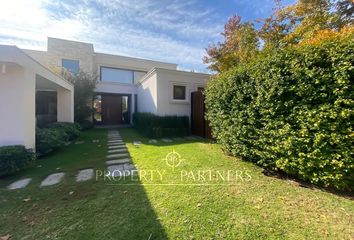 Casa en  Lo Barnechea, Provincia De Santiago