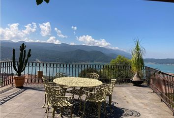 Casa en  Santa María Ahuacatlan, Valle De Bravo