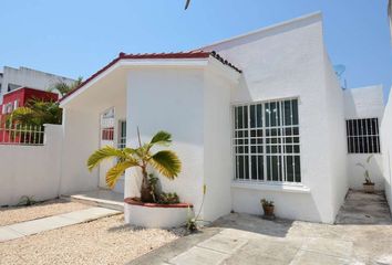 Casa en  Cerrada Paseo Del Virrey 30, Playa Del Carmen, Solidaridad, Quintana Roo, 77725, Mex