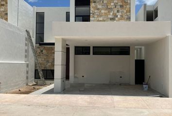 Casa en  Calle 27 Diagonal, Cholul, Mérida, Yucatán, 97305, Mex