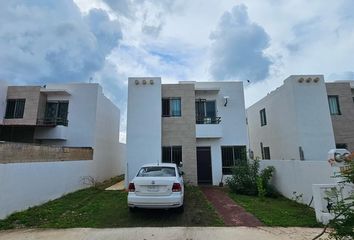 Casa en  Calle 131 551-587, Los Héroes, Mérida, Yucatán, 97306, Mex