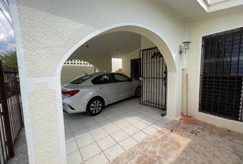 Casa en  Paseos De Pensiones, Mérida, Yucatán