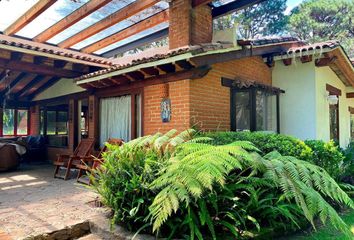 Casa en  Calle Fontana Pura 121, Avandaro, Valle De Bravo, Valle De Bravo, México, 51200, Mex