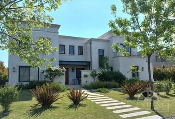 Casa en  Albanueva, Partido De Tigre