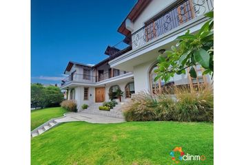 Casa en  Cumbayá, Quito