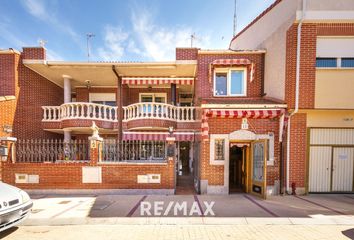 Chalet en  Santovenia De Pisuerga, Valladolid Provincia