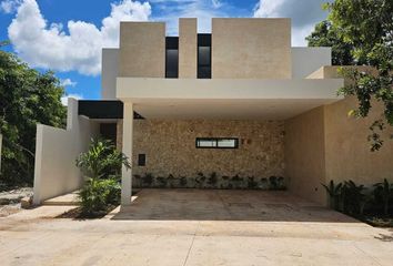 Casa en condominio en  Calle 18 108-108, Cholul, Mérida, Yucatán, 97305, Mex