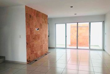 Casa en condominio en  Boulevard Esmeralda, Oporto, El Pueblito, Corregidora, Querétaro, 76906, Mex