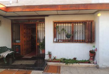 Casa en  La Reina, Provincia De Santiago