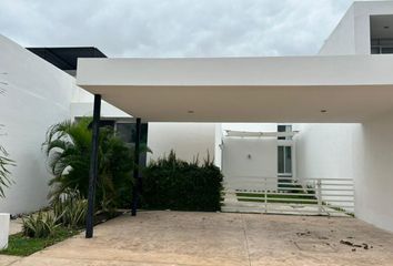 Casa en  Calle 20, Lázaro Cárdenas, Mérida, Yucatán, 97160, Mex