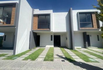 Casa en  Hacienda Del Valle Ii, Toluca