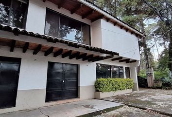 Casa en  Calle Del Rosal 13, Avándaro, Valle De Bravo, México, 51200, Mex