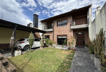 Casa en  Roque Sáenz Peña, Rosario