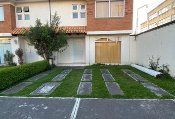 Casa en  Calle Isac Newton 200, Las Torres, Toluca De Lerdo, Toluca, México, 50075, Mex