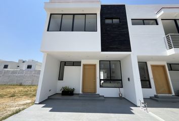 Casa en condominio en  Calle Cuarta Poniente 50a, Zapopan, Jalisco, 45138, Mex