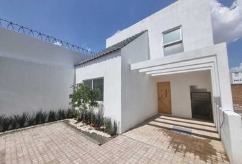 Casa en condominio en  Privada Villa San Francisco 20, Santiago Xicotenco, San Andrés Cholula, Puebla, 72803, Mex