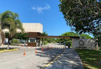 Lote de Terreno en  Avenida Almendros, La Rejoyada, Mérida, Yucatán, 97307, Mex