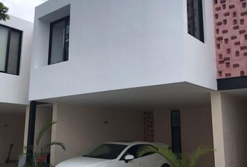 Casa en condominio en  Calle 73 164a-168b, Montes De Ame, Mérida, Yucatán, 97115, Mex