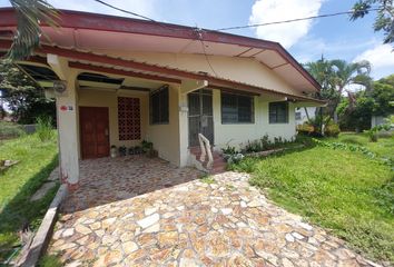 Casa en  El Encanto Arriba, Penonomé