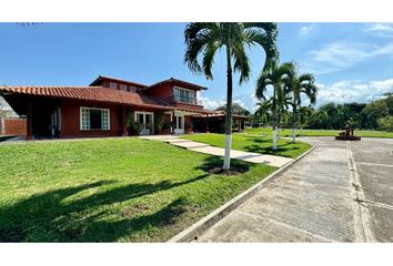 Villa-Quinta en  Campoalegre, El Cerrito Valle Del Cauca