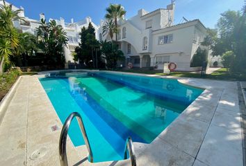 Apartamento en  Distrito 3-nueva Andalucía, Marbella