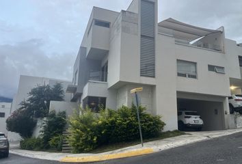 Casa en  Santa Catalina, Ciudad Santa Catarina, Santa Catarina