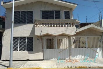 Casa en  Jardines De San Manuel, Puebla