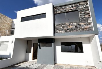 Casa en  Boulevard Fray Antonio De Monroy E Hijar, Jurica San Francisco, La Antigua Juriquilla, Querétaro, 76230, Mex