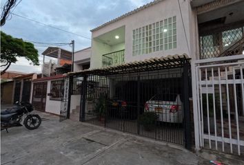 Apartamento en  Las Acacias, Cali