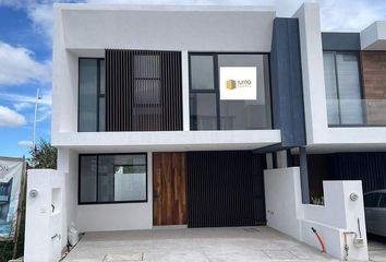 Casa en  Calle Gardenias 103-109, Prados De La Capilla, Santiago De Querétaro, Querétaro, 76176, Mex