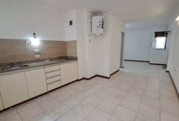 Departamento en  Villa Sarmiento, Partido De Morón