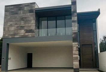 Casa en  Calle Lucio Blanco, Venustiano Carranza, Monterrey, Nuevo León, 64560, Mex