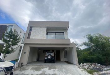 Casa en  Avenida Cumbres, García, Nuevo León, 66035, Mex