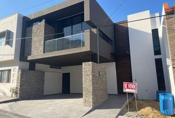 Casa en  Paseo De Las Rosas, Del Paseo Residencial, Monterrey, Nuevo León, 64920, Mex