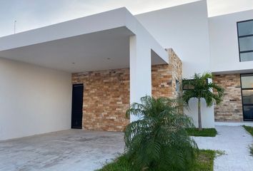 Casa en  Calle 14, Cholul, Mérida, Yucatán, 97305, Mex