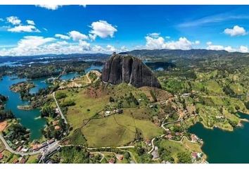 Casa en  El Peñol, Antioquia