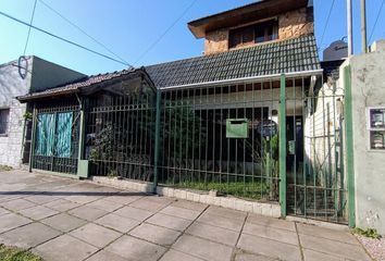 Casa en  Villa Libertad, Partido De General San Martín