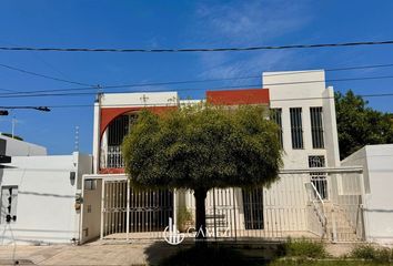 Casa en  Fraccionamiento Las Quintas, Culiacán